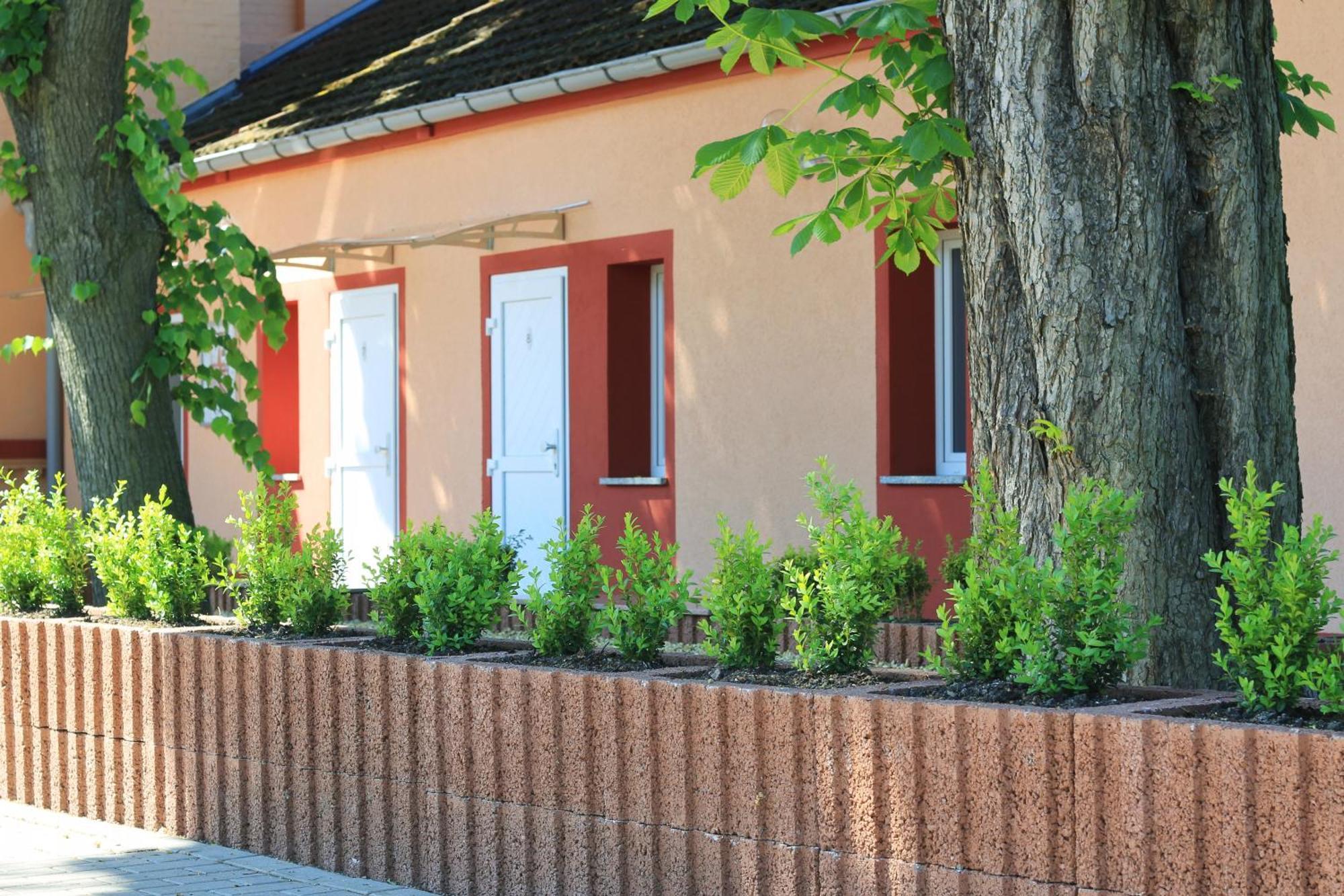 Pension Am Ostbahnhof Gotha Exterior photo